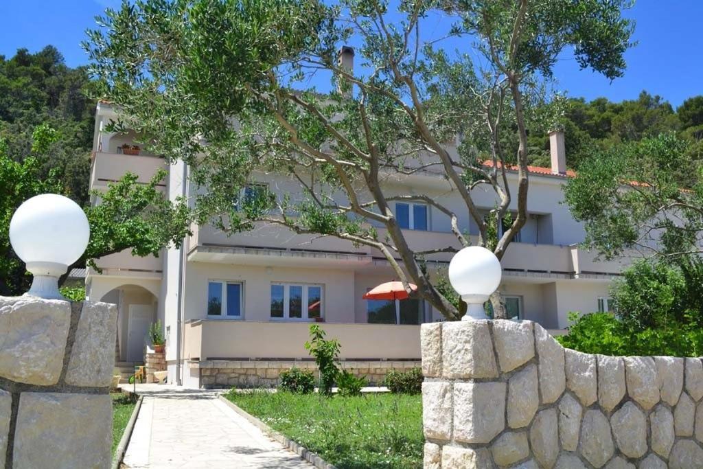 Rooms Marijana Kampor Exterior photo
